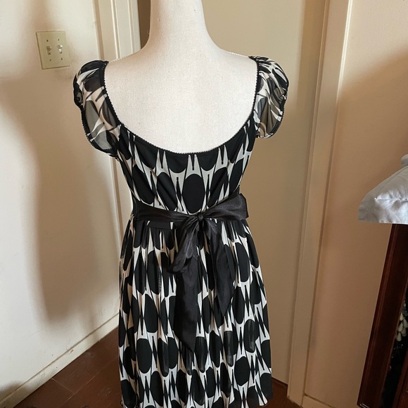 Speechless black white geometric print dress round neck size large cap sleeves - Picture 7 of 13